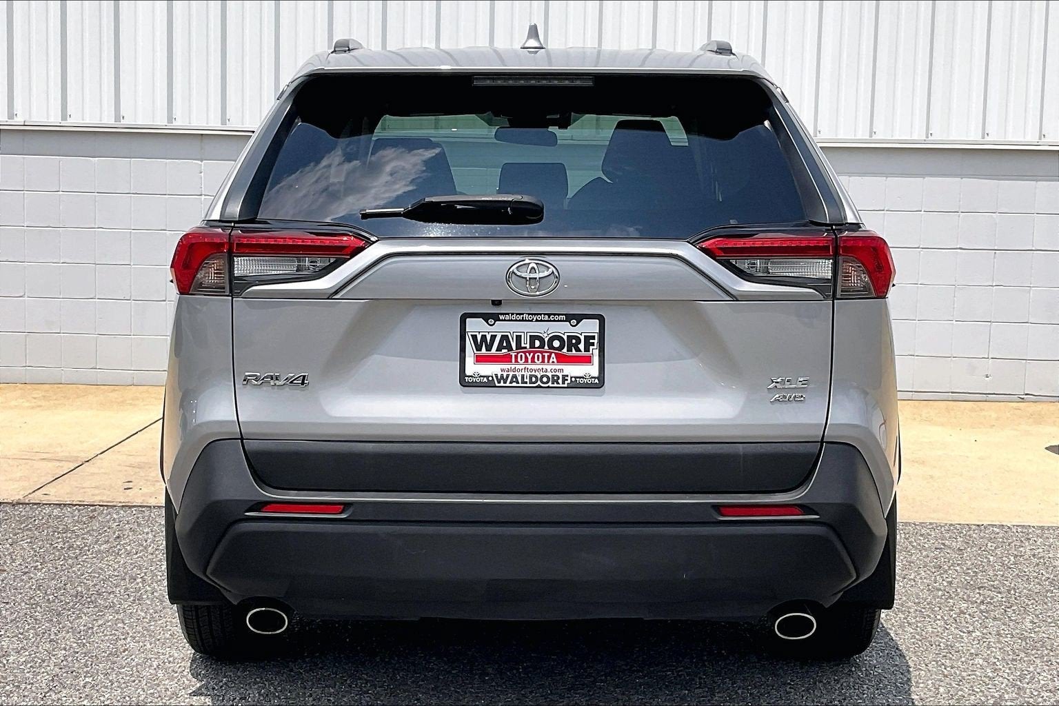 2020 Toyota RAV4 — detail view